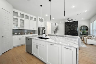 1338 E Kiest Blvd, Dallas, TX 75216