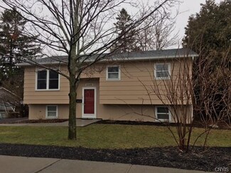 734 James St, Clayton, NY 13624