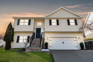 351 March Ln, Morgantown, WV 26508