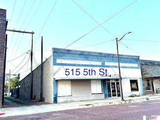 515 5th St, Fairbury, NE 68352