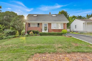 171 Burns St, Somerset, NJ 08873