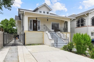 2616 Joseph St, New Orleans, LA 70115