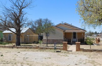 200 S Fm 1055 Rd, Earth, TX 79031