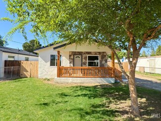 342 Sycamore Dr, Bakersfield, CA 93308