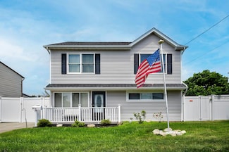 872 Merillon Ave, Westbury, NY 11590