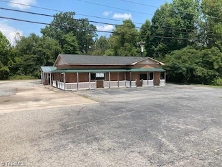 1405 Washington St, Eden, NC 27288