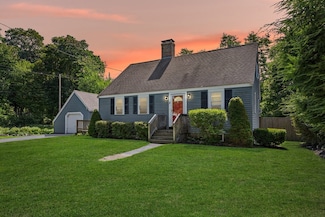 2 Woodbrier Rd, Topsfield, MA 01983