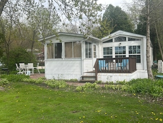 1009 Bay Rd Unit 7, McHenry, IL 60051