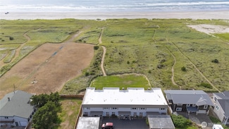 33617 G St, Ocean Park, WA 98640