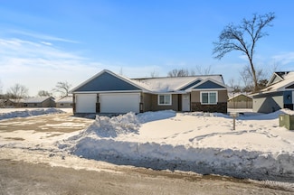 38636 Hawthorne Ave, North Branch, MN 55056