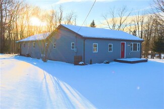105 Dawson Dr, Midland, PA 15059
