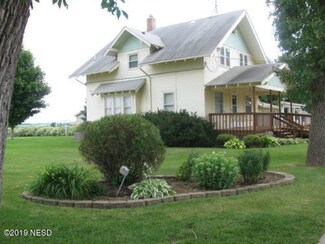 310 Georgia Ave, Labolt, SD 57246