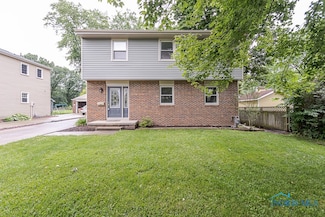 716 Maple St, Perrysburg, OH 43551