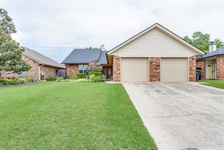 9225 Apple Dr, Oklahoma City, OK 73130