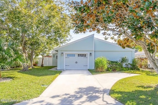 479 Willow Tree Dr, Melbourne, FL 32940