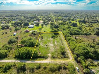 815 N Arboleda St, Montura, FL 33440