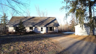 15211 Woodstar Rd, Mountain, WI 54149