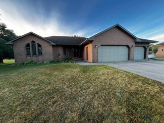16300 189th St, Manchester, IA 52057