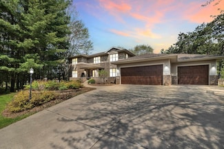448 W Trillium Ct, Stevens Point, WI 54481