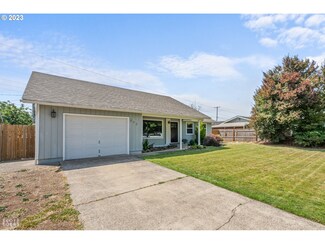 872 56th St, Springfield, OR 97478