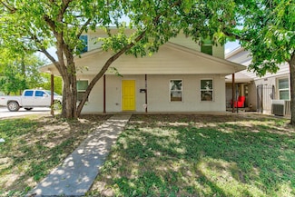 2313 W Devitt St, Fort Worth, TX 76110