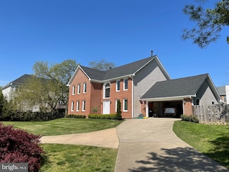 3724A Munson Rd, Falls Church, VA 22041