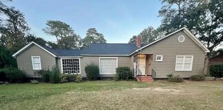 405 12th St E, Tifton, GA 31794