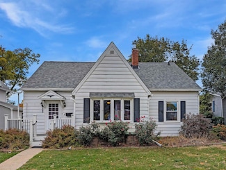 705 Holcomb Ave, Milledgeville, IL 61051