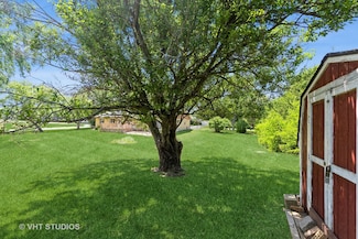 1221 S Grove Ave, Barrington, IL 60010