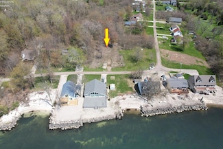 1053 Harborview Dr, Put-In-bay Township, OH 43446