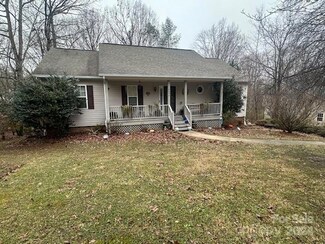 4094 Oak Hollow Dr, Morganton, NC 28655
