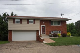 238 E Lubeck Hills Dr, Washington, WV 26181