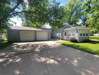 522 E 11th St, Spencer, IA 51301