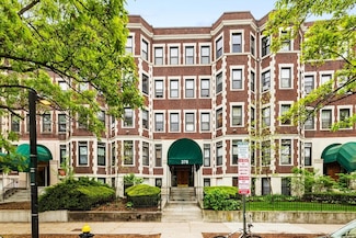 378 Riverway Unit 8, Boston, MA 02115