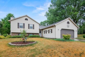 2732 Rolling View Rd, Stoughton, WI 53589