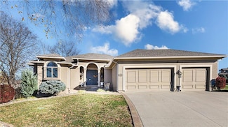 4429 NE Shadow Valley Cir, Lees Summit, MO 64064