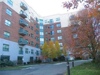 175 Cottage St Unit 405, Chelsea, MA 02150