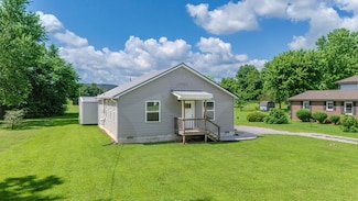 516 Davis St, Cowan, TN 37318