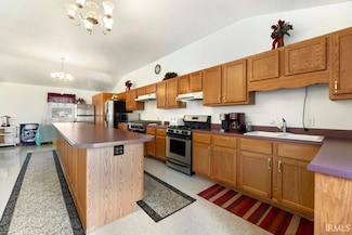300 N Sycamore St, Lagrange, IN 46761