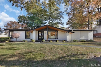 827 Woodruff Dr, Ballwin, MO 63011