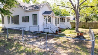 1000 Nelson St, Linden, TX 75563