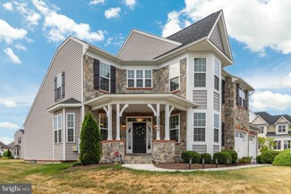 35806 Park Fields Ln, Round Hill, VA 20141