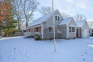 109 Maravista Ave, Teaticket, MA 02536