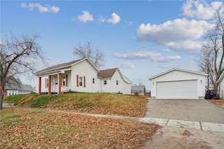 2095 3rd Ave, Marion, IA 52302