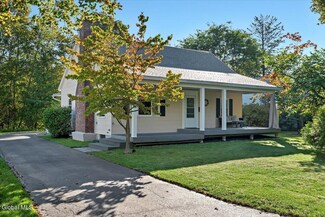 5 Morningside Dr, Delmar, NY 12054