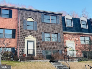 23 Oak Shadows Ct, Catonsville, MD 21228