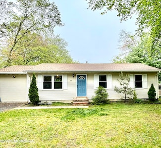 49 Willow St, Waretown, NJ 08758