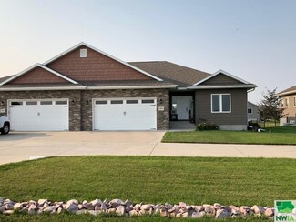 1323 Warrior Rd, Sergeant Bluff, IA 51054