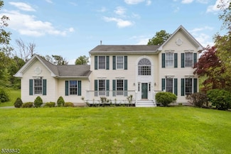 104 Hockenbury Dr, Glen Gardner, NJ 08826