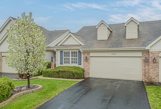 1207 E Oakwood Dr Unit 1207, Fox Lake, IL 60020